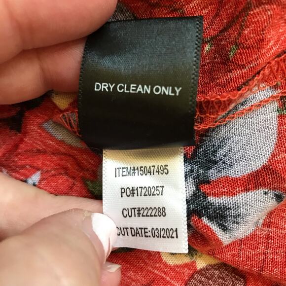 Torrid Smocked Top Babydoll Size 4X Rayon Crepe Tank Button Front Floral Red EUC - Picture 8 of 12